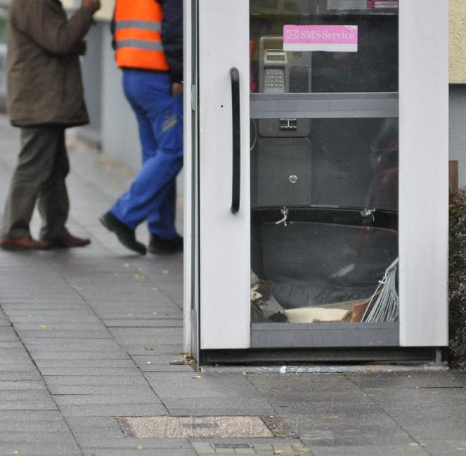 Kofferbombe entschaerft Koeln Graeffstr Subbelratherstr P110.JPG